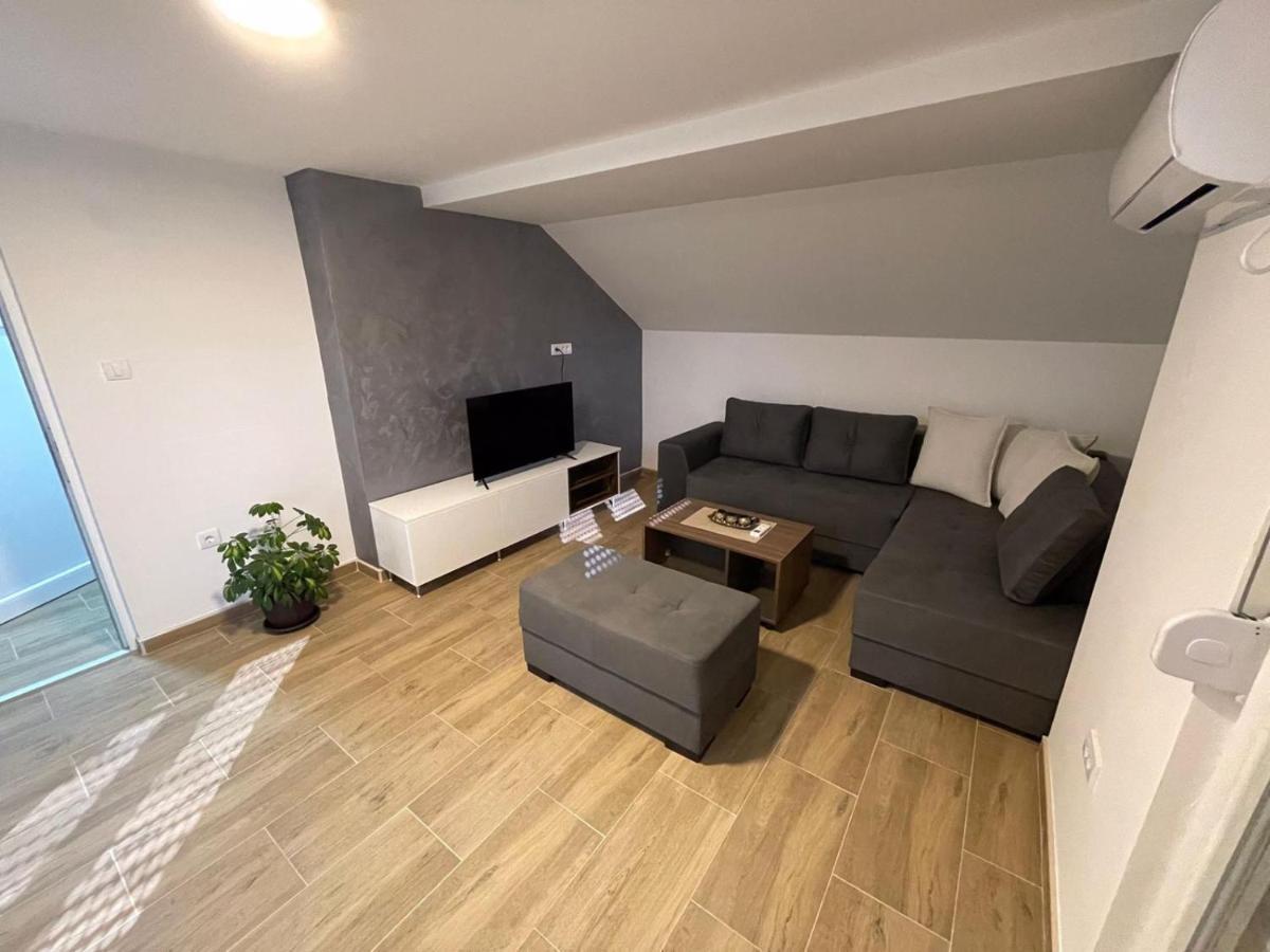 Apartman Ambijent Аранделовац Экстерьер фото